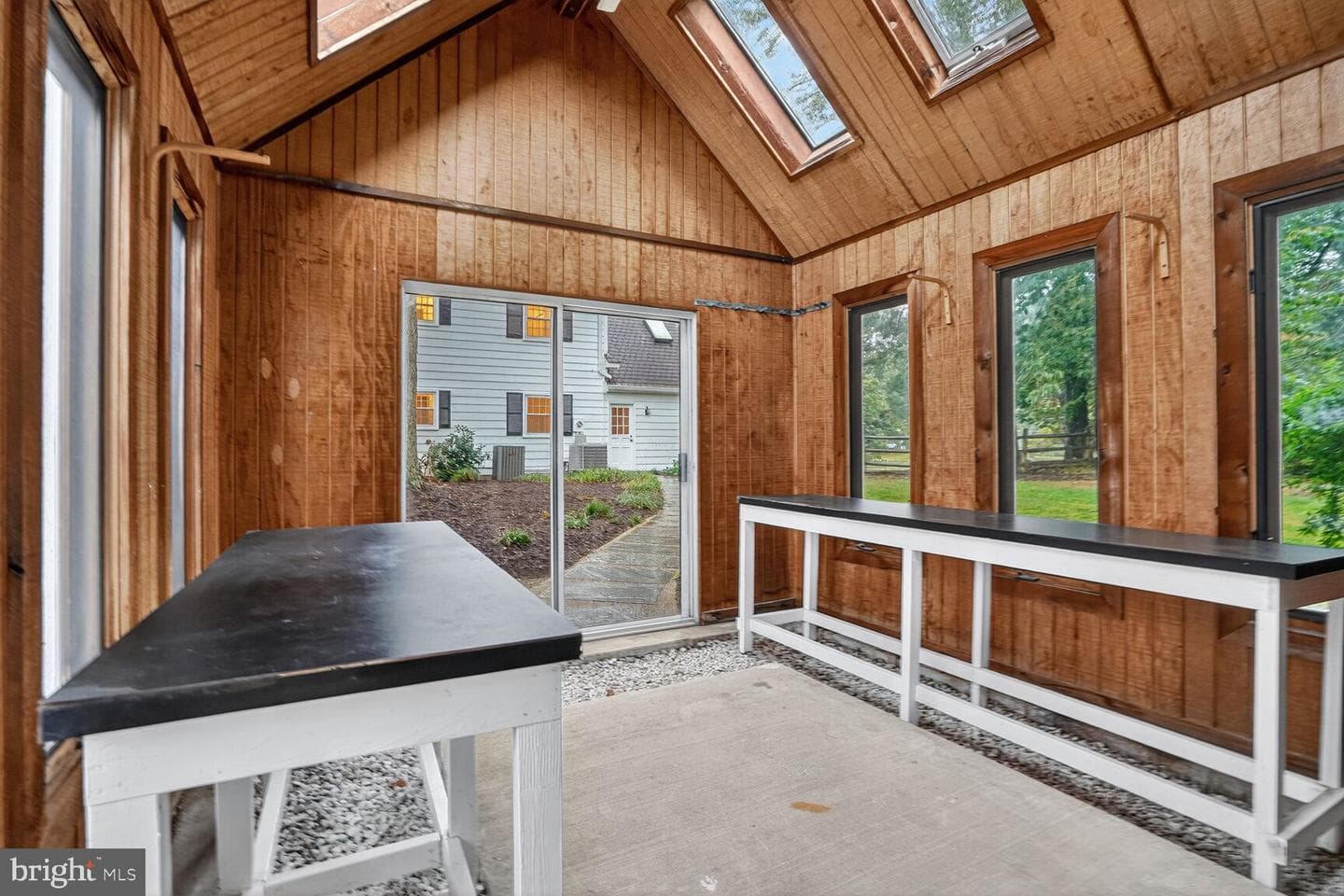 1011 Harriman Street photo 62