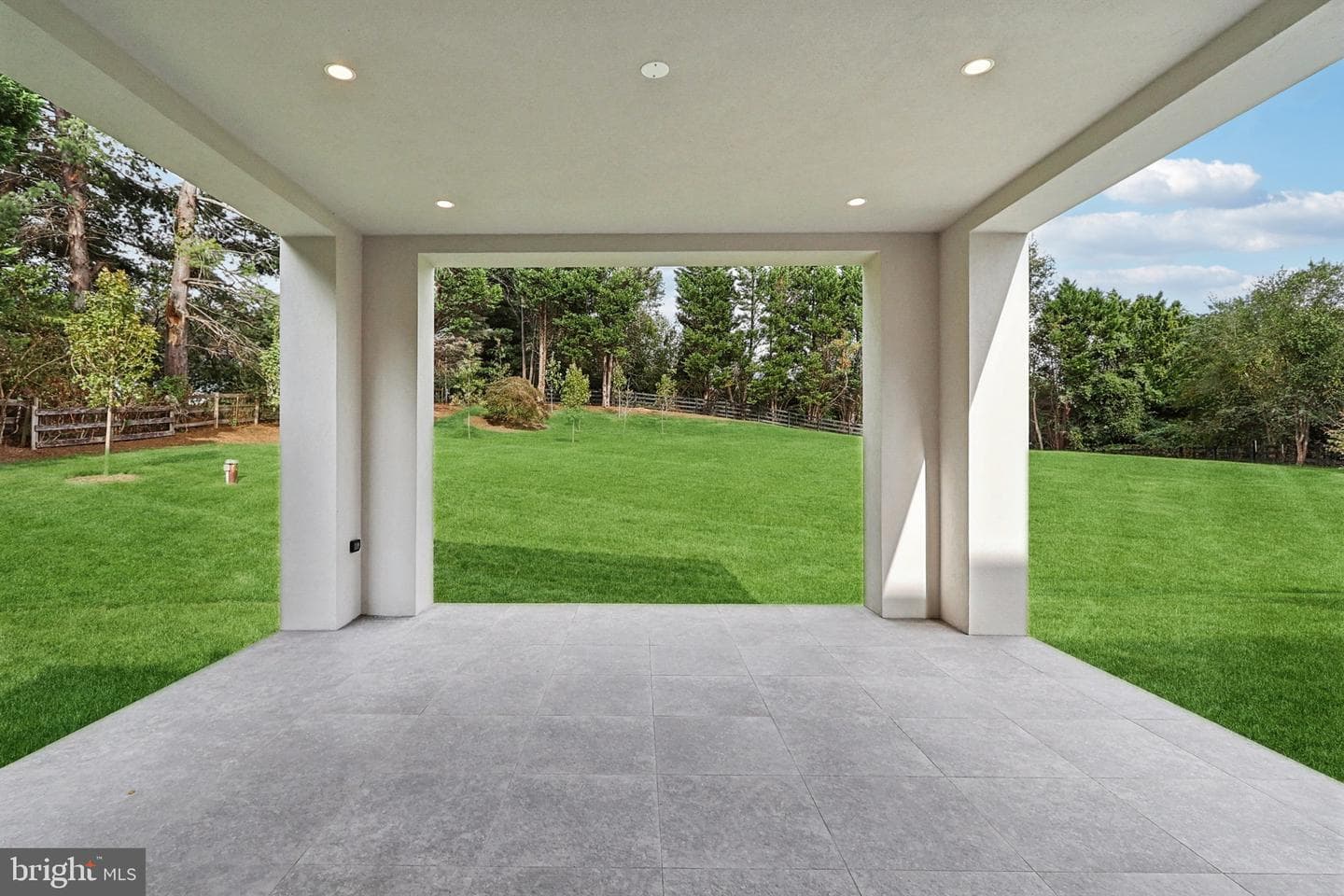 1039 Harriman Street photo 13