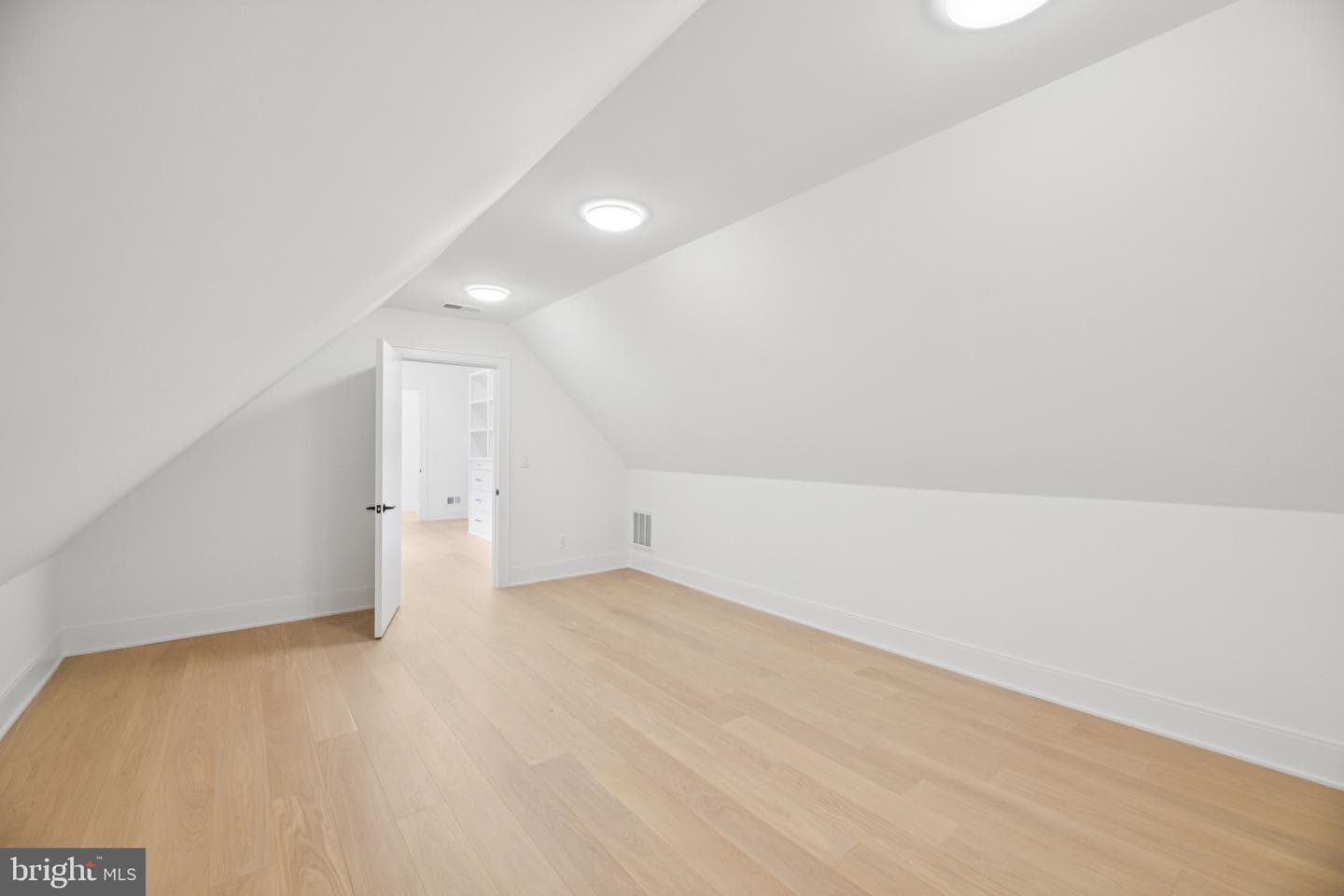 1039 Harriman Street photo 56