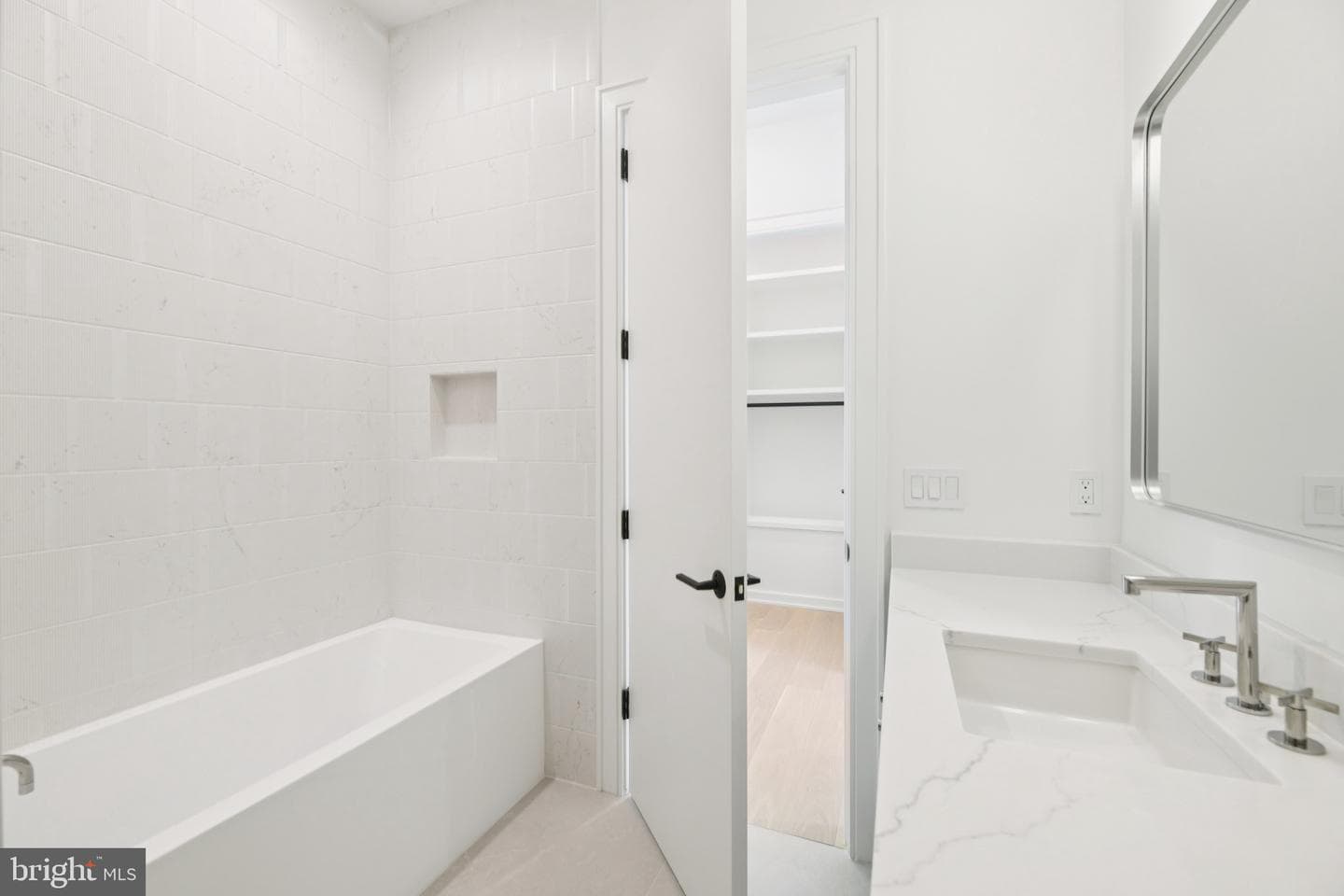 1039 Harriman Street photo 60