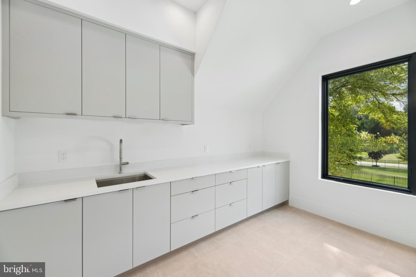 1039 Harriman Street photo 65