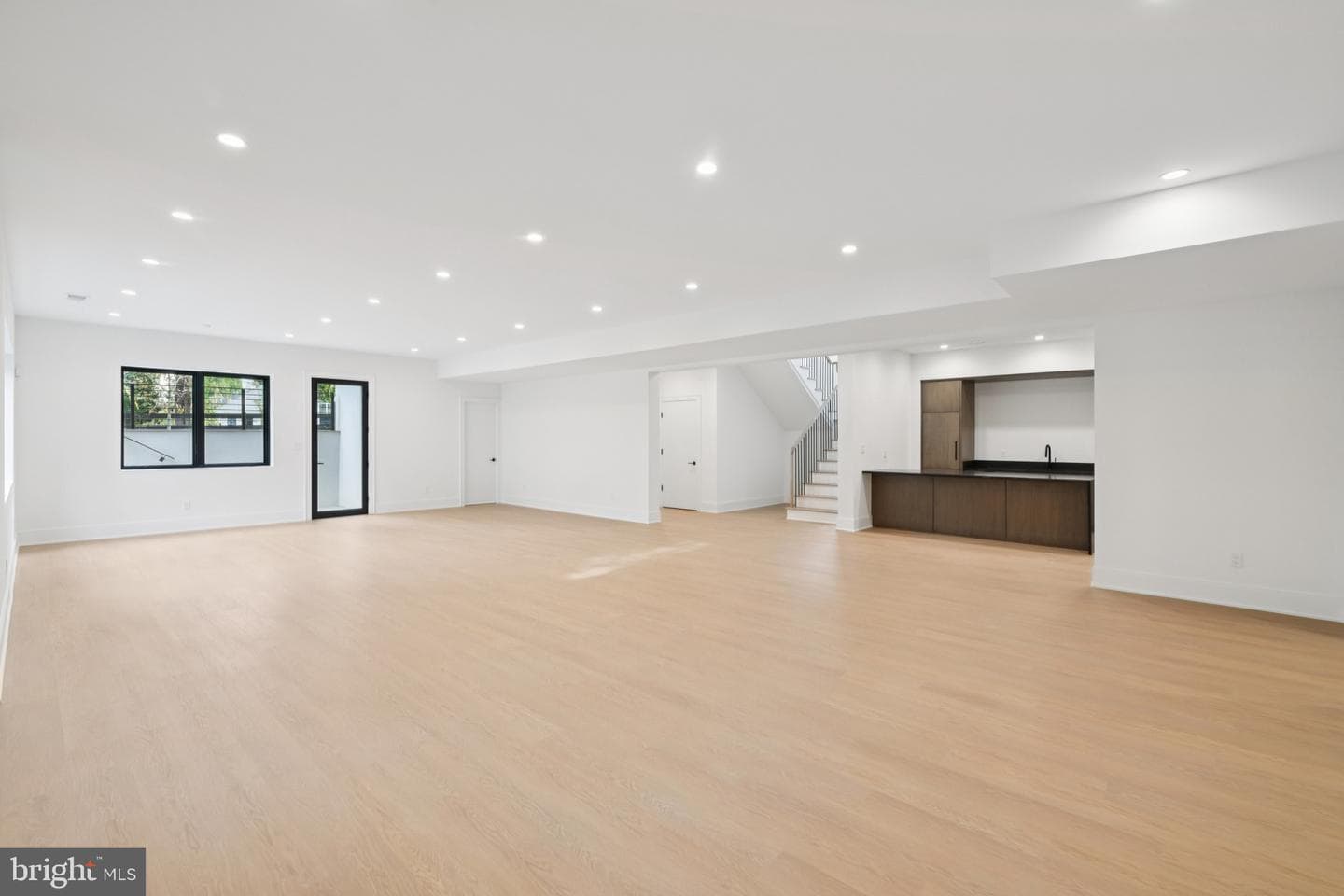 1039 Harriman Street photo 66