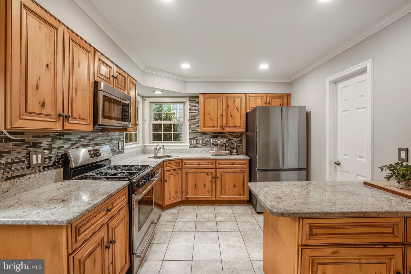 6204 Gentle Lane photo 8