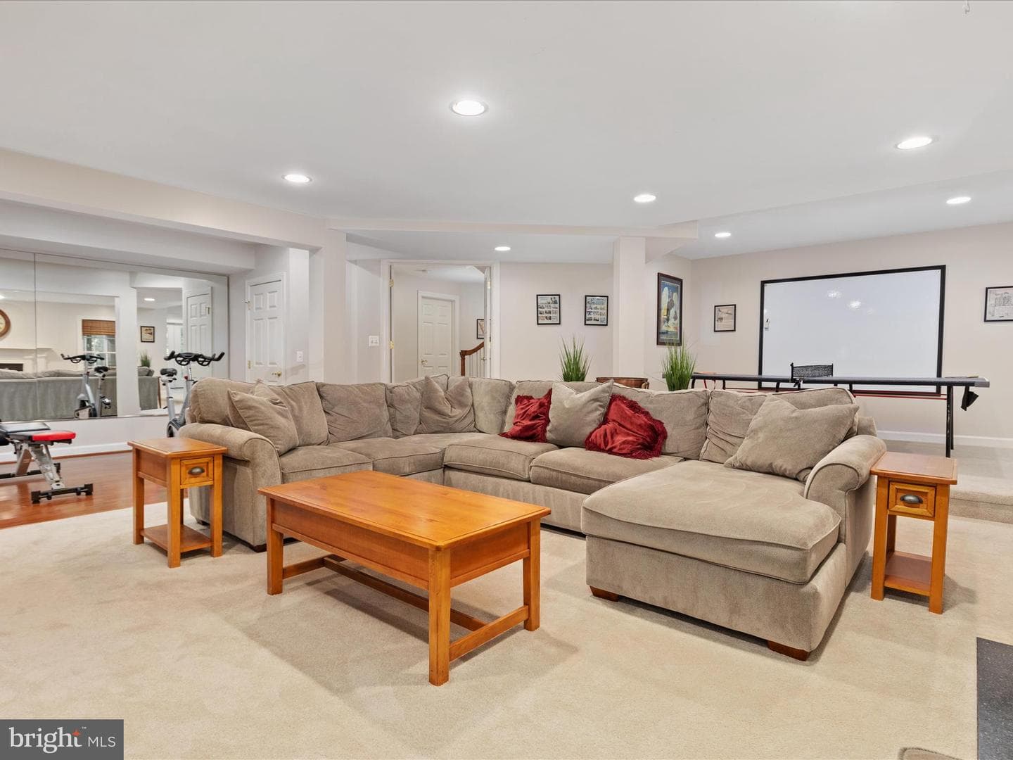8590 Beatrice Court photo 40