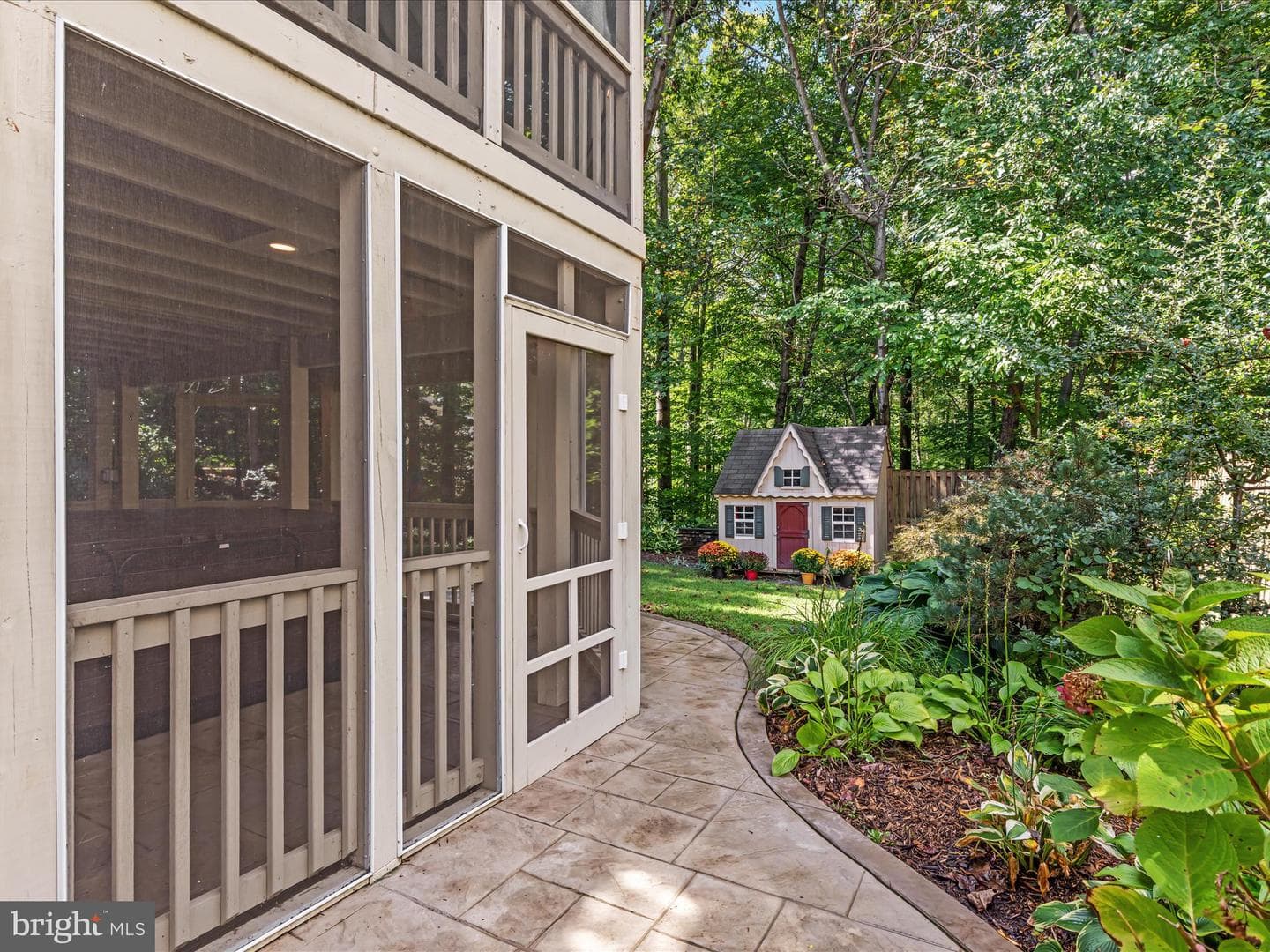 8590 Beatrice Court photo 55