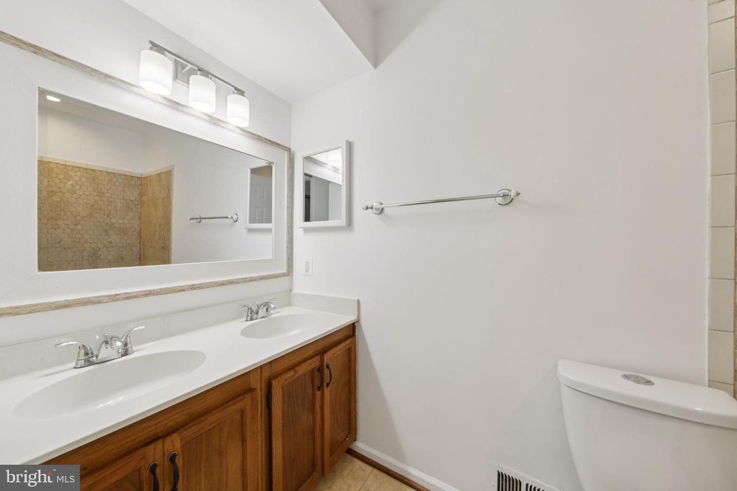 7673 Northern Oaks Court photo 27