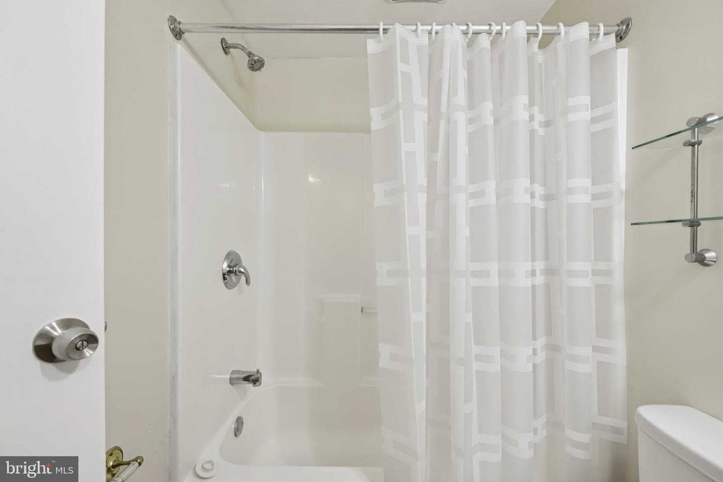7673 Northern Oaks Court photo 32