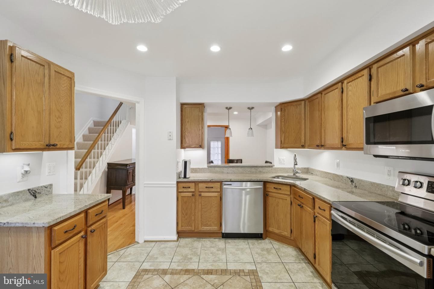 7673 Northern Oaks Court photo 8