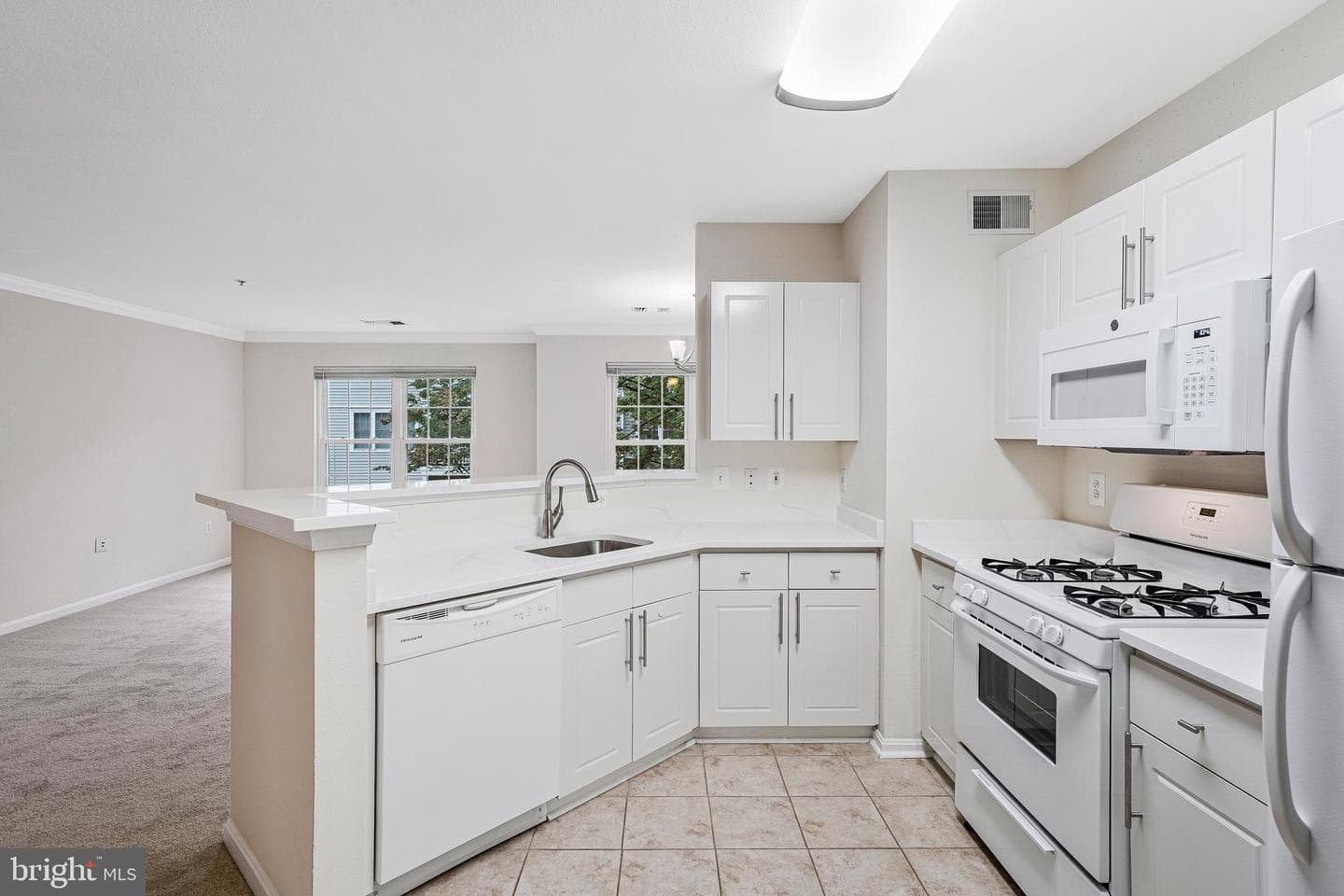 4506 Superior Square #4506 photo 10