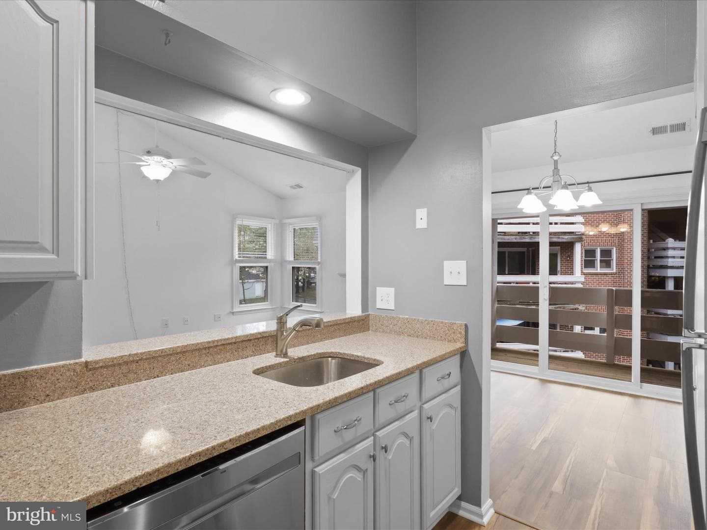 7598 Lakeside Village Drive photo 10
