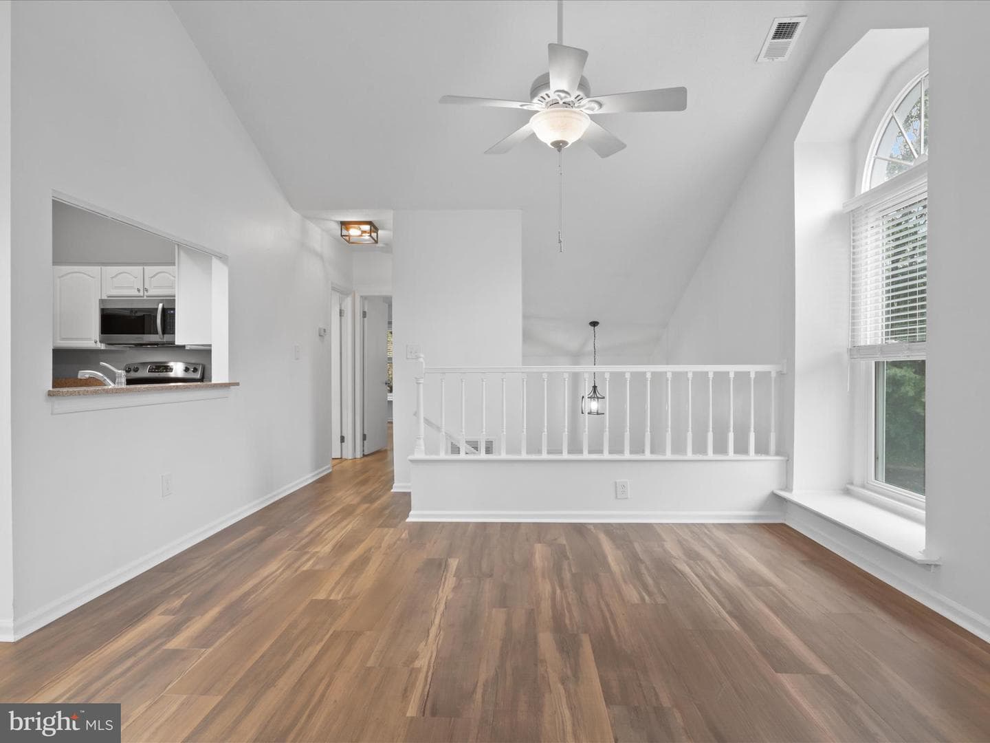 7598 Lakeside Village Drive photo 6