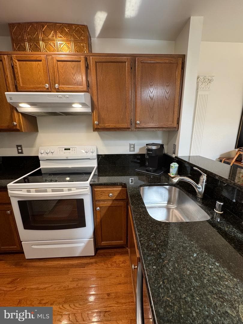 7716 Lexton Place #c photo 15
