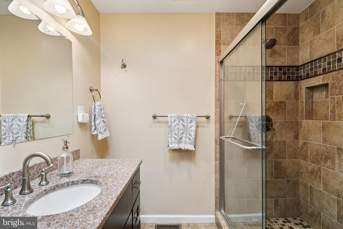 2638 Bowling Green Drive photo 30