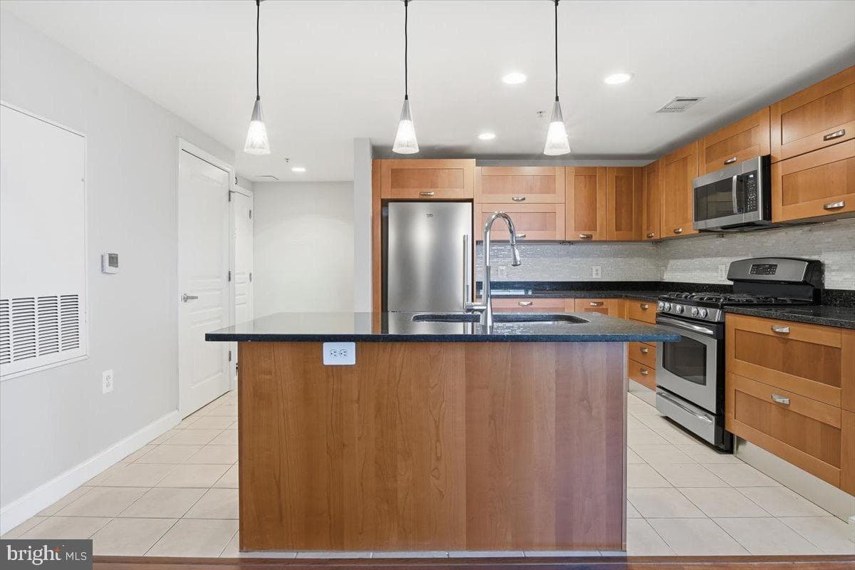 2451 Midtown Avenue #713 photo 14
