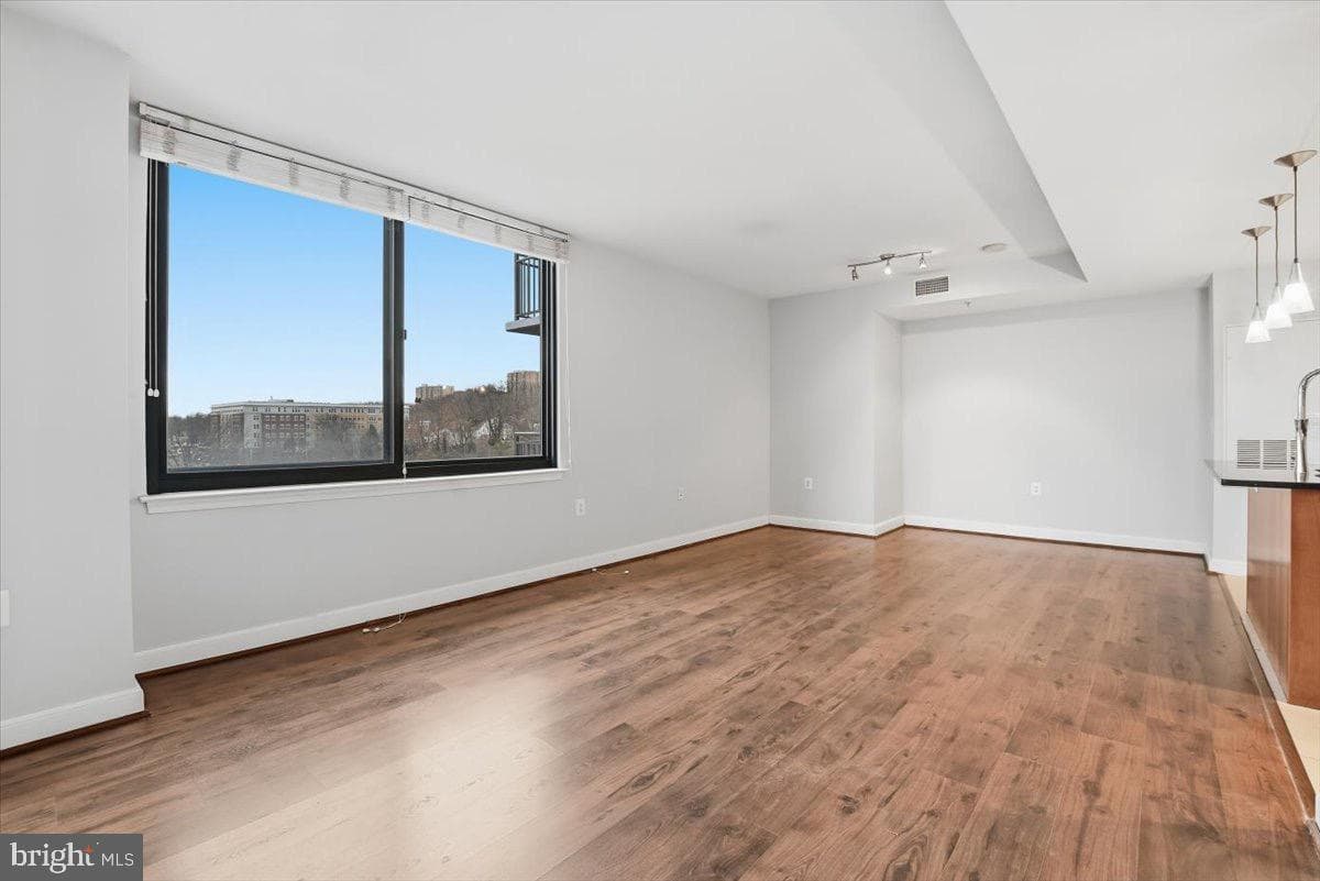 2451 Midtown Avenue #713 photo 17