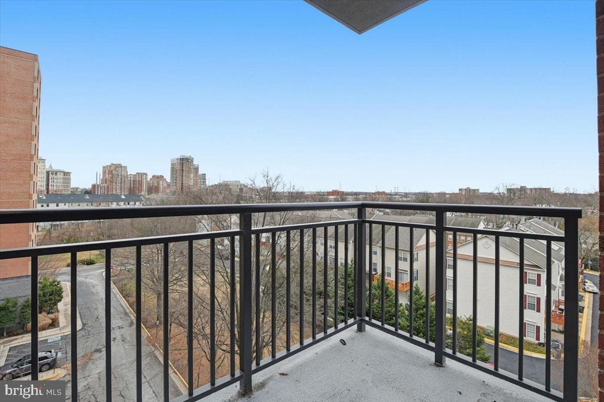 2451 Midtown Avenue #713 photo 19