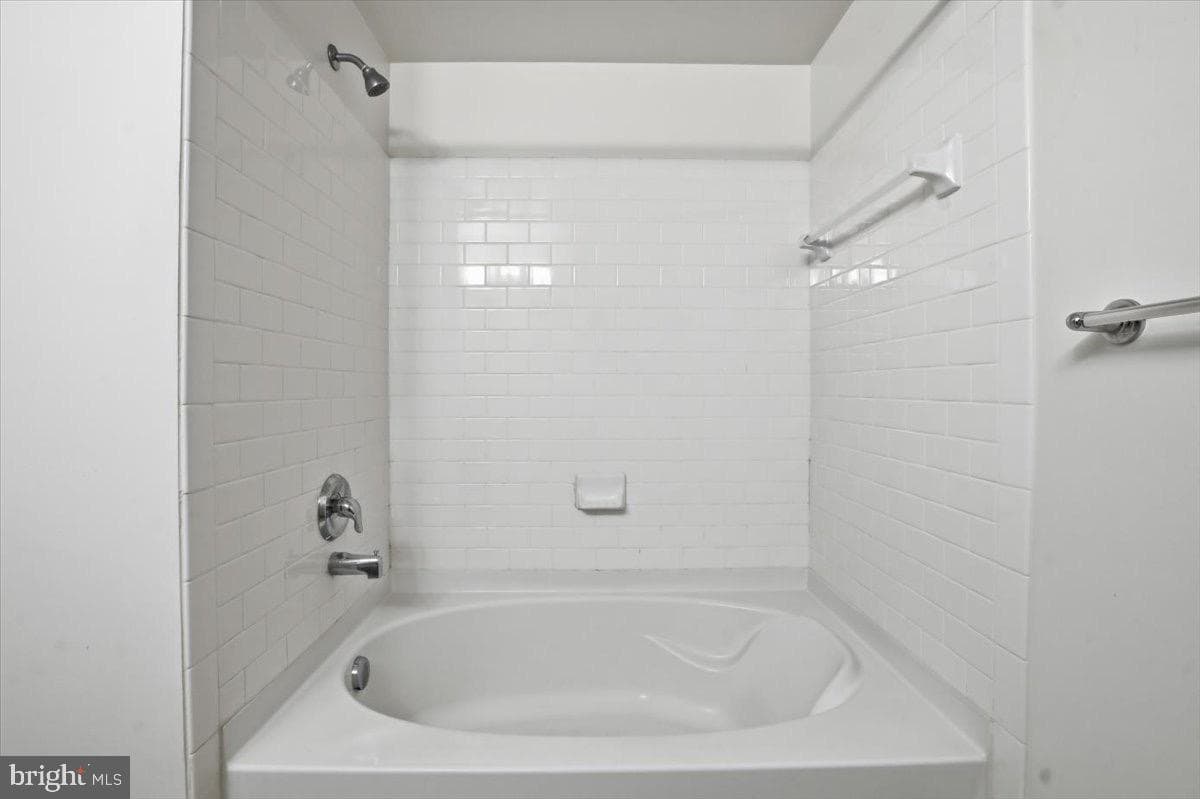 2451 Midtown Avenue #713 photo 9