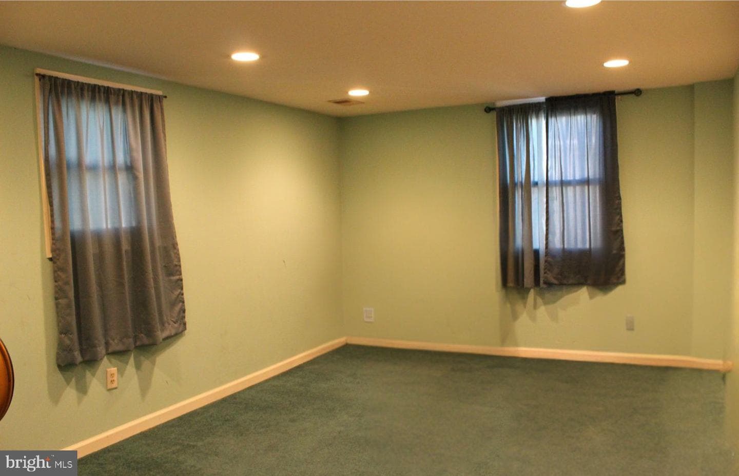 418 Florida Avenue photo 13