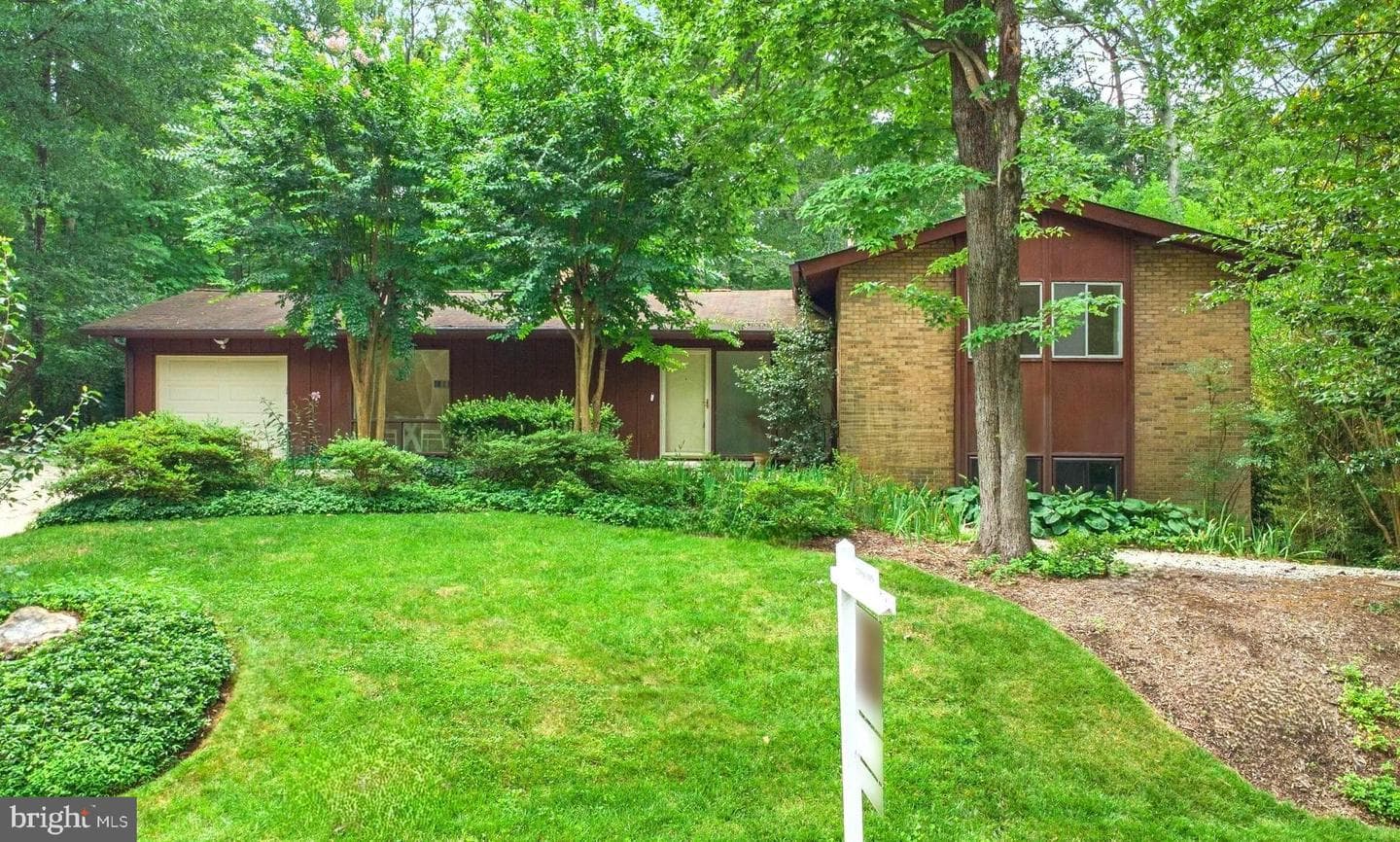 3207 Cunningham Drive photo 1