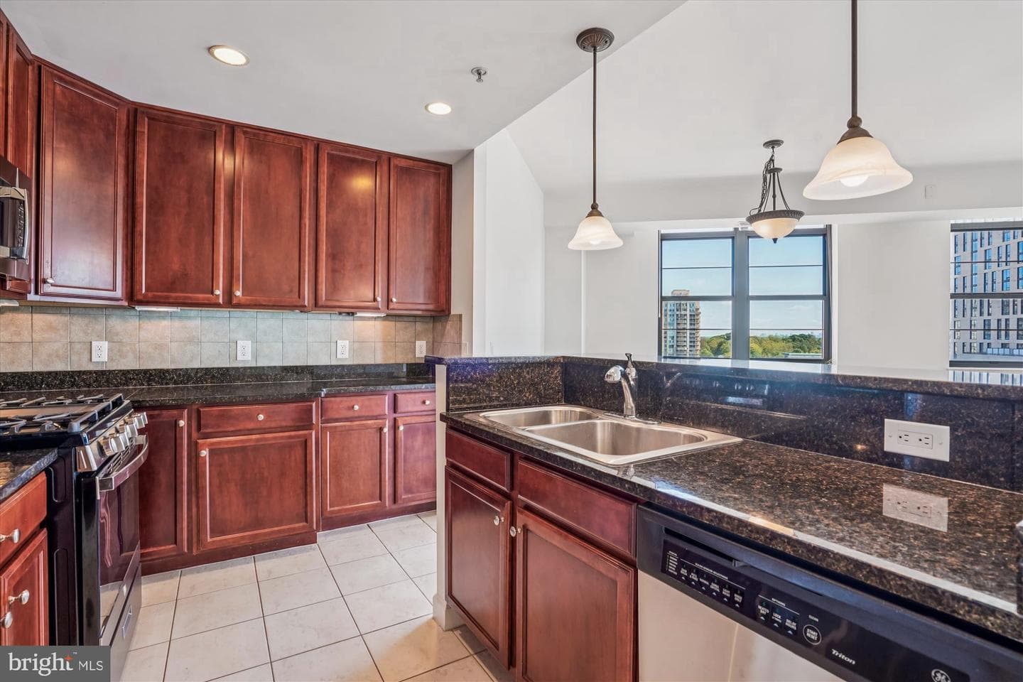 1830 Fountain Drive #1004 photo 8