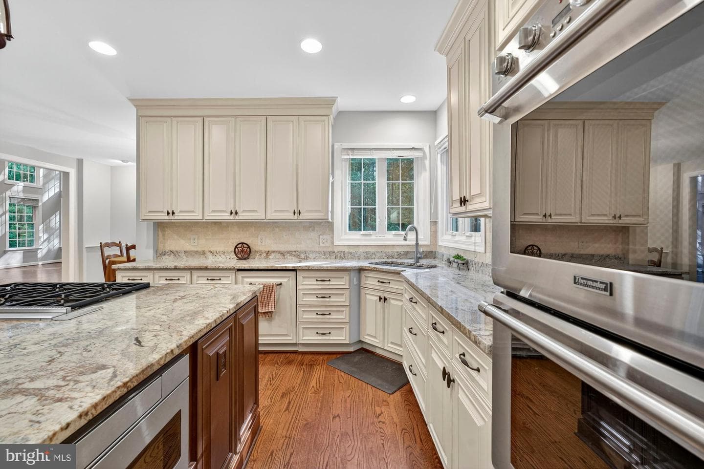 3300 Lauren Oaks Court photo 28