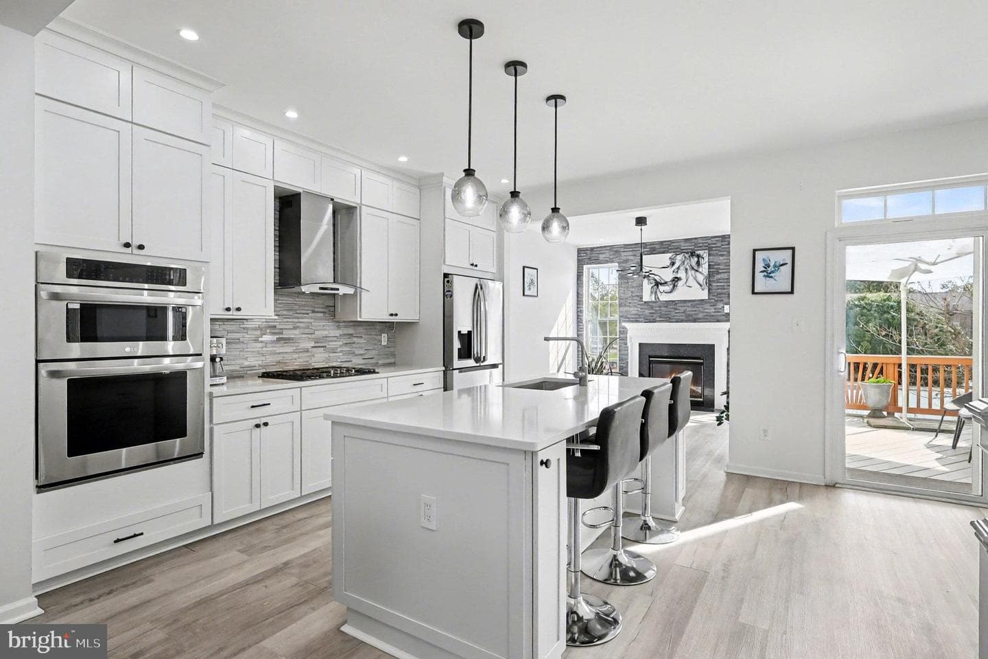 8298 Jake Place photo 2