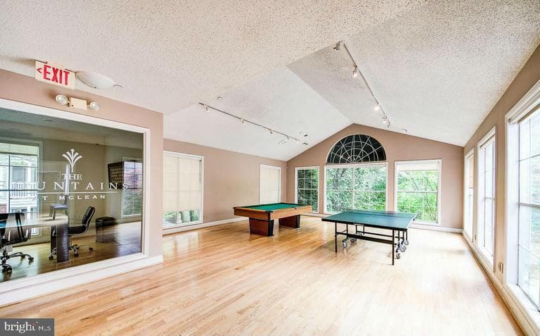 1541 Lincoln Way #201a photo 19