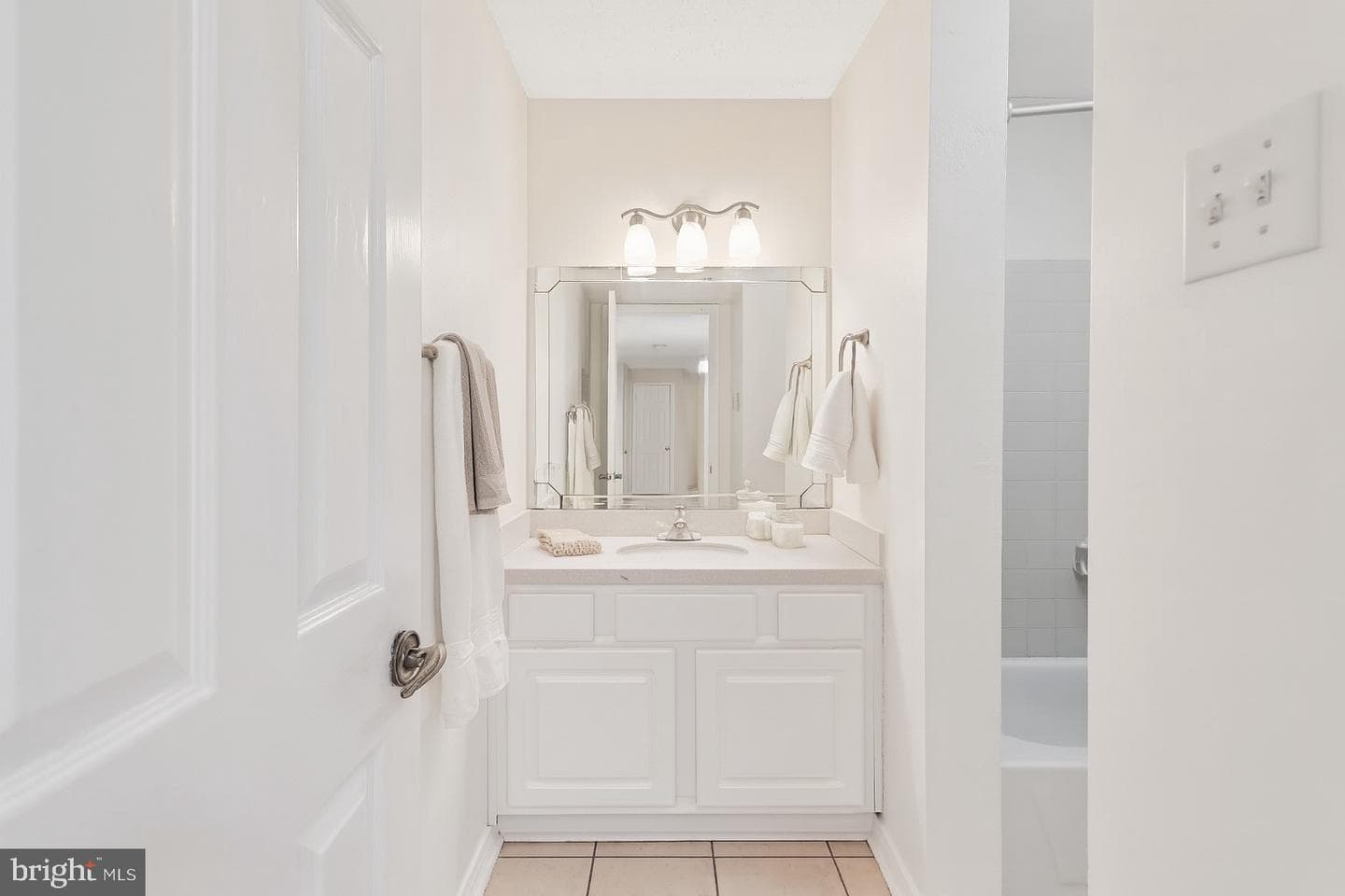 1541 Lincoln Way #201a photo 8