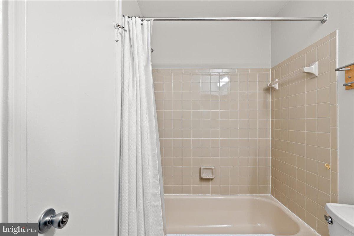 6121 Stonepath Circle photo 22