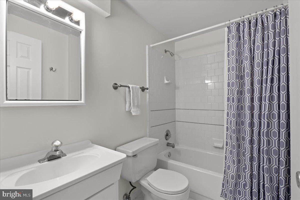 6121 Stonepath Circle photo 31