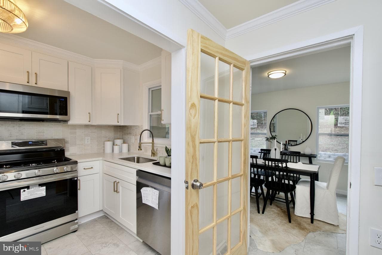 2415 Fairhaven Avenue photo 14