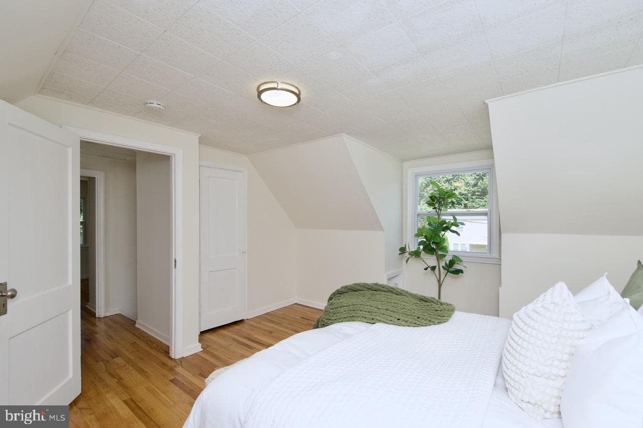 2415 Fairhaven Avenue photo 20