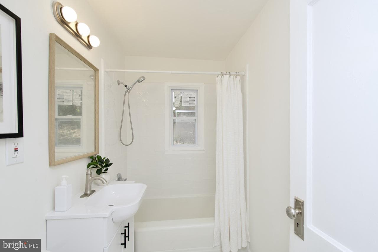 2415 Fairhaven Avenue photo 22
