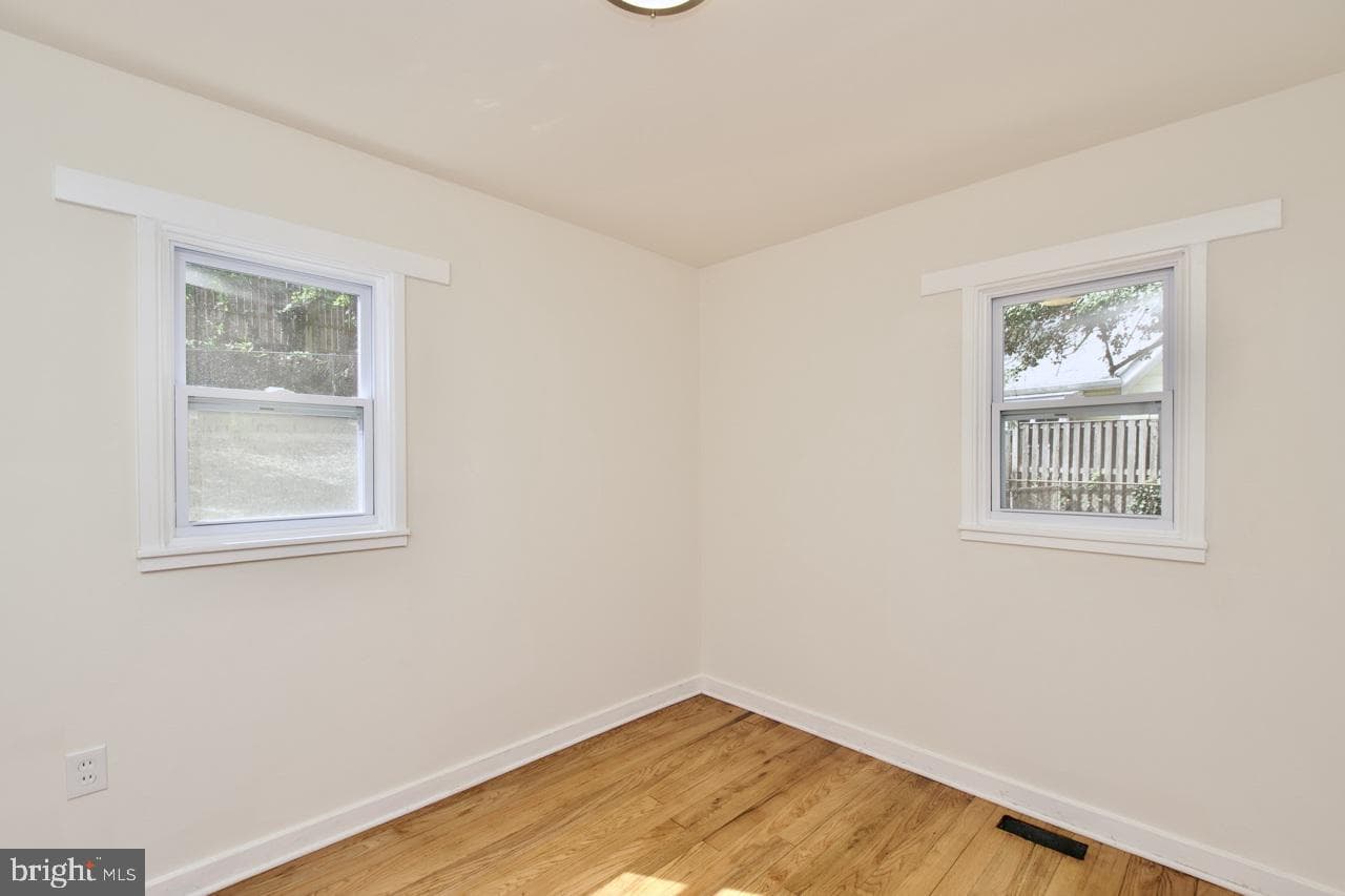 2415 Fairhaven Avenue photo 23