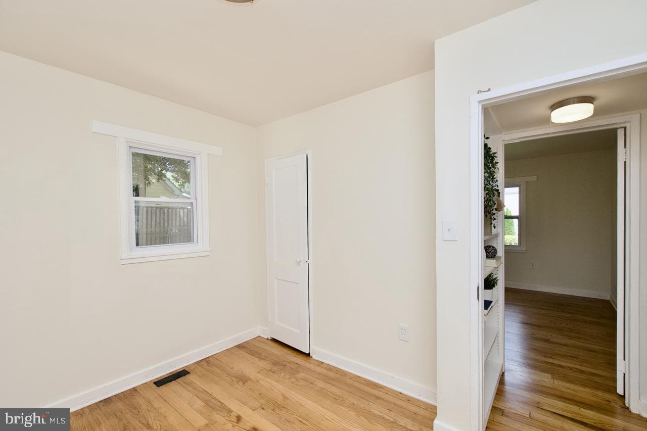 2415 Fairhaven Avenue photo 24