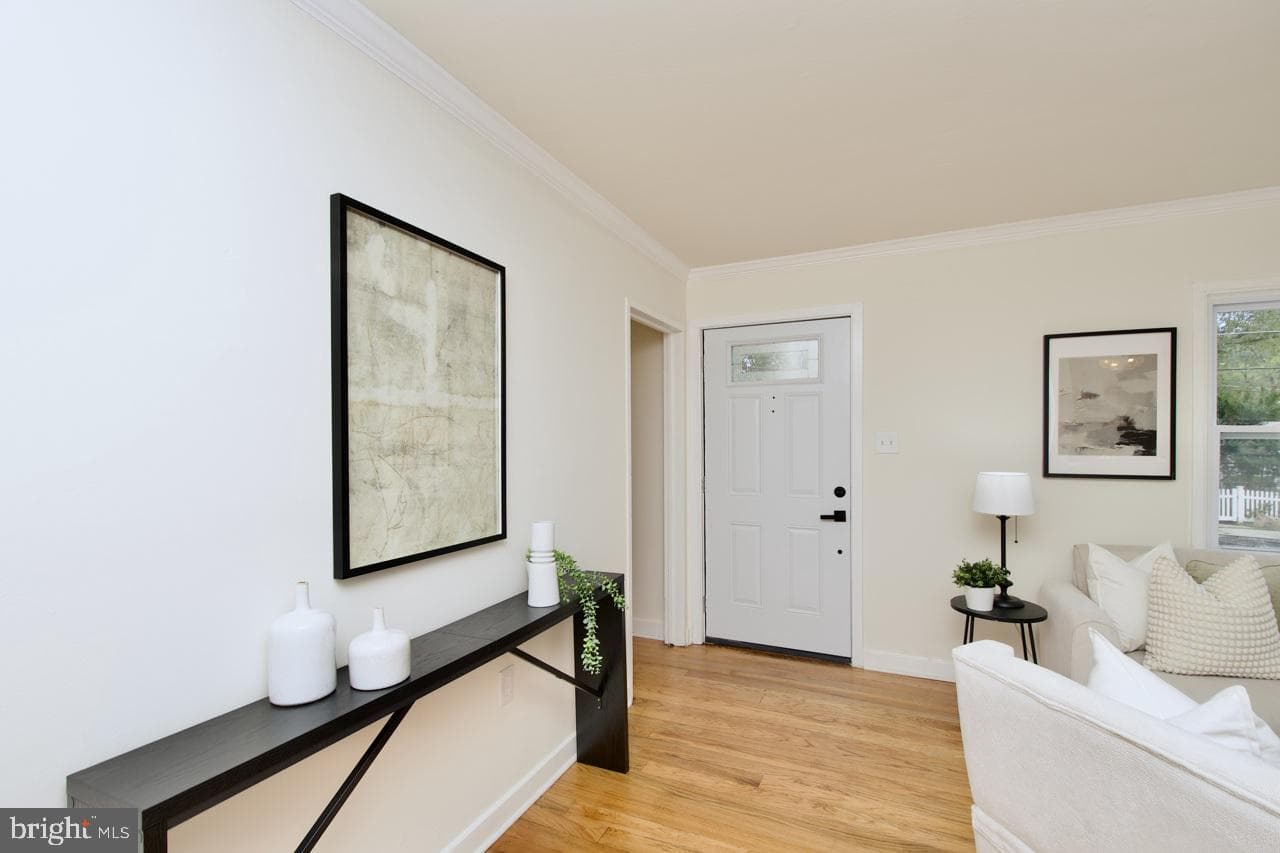 2415 Fairhaven Avenue photo 3