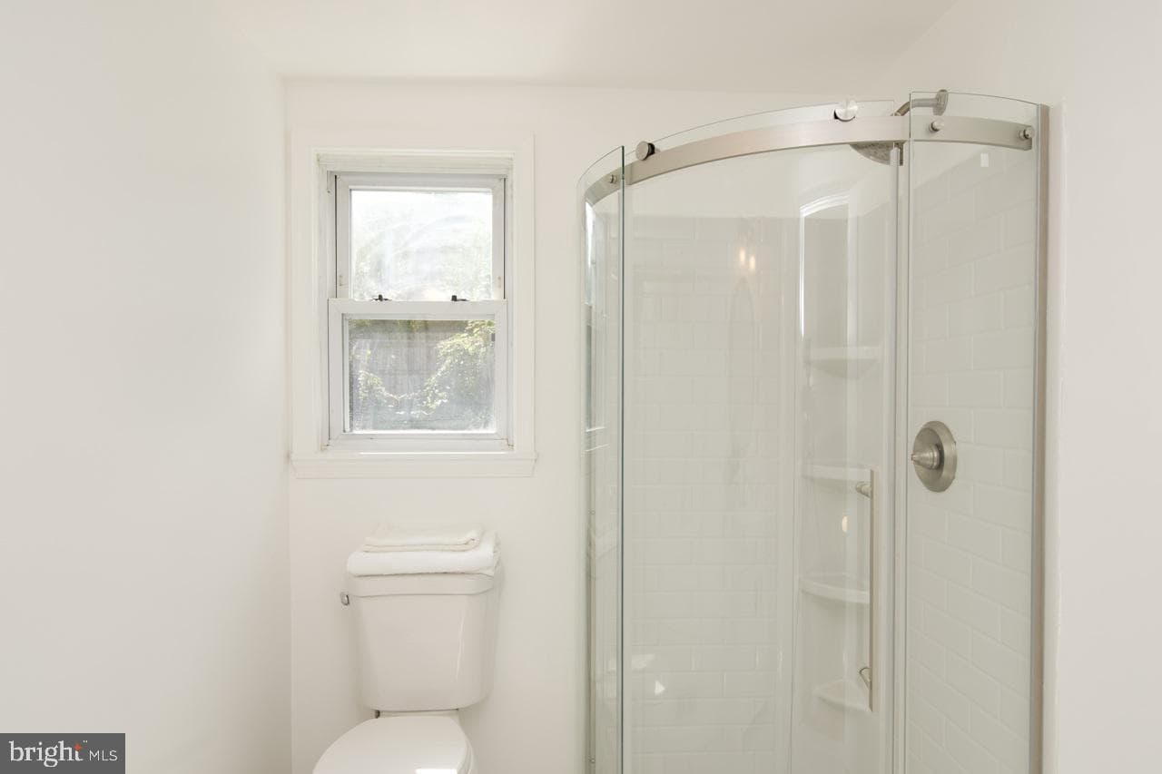 2415 Fairhaven Avenue photo 30