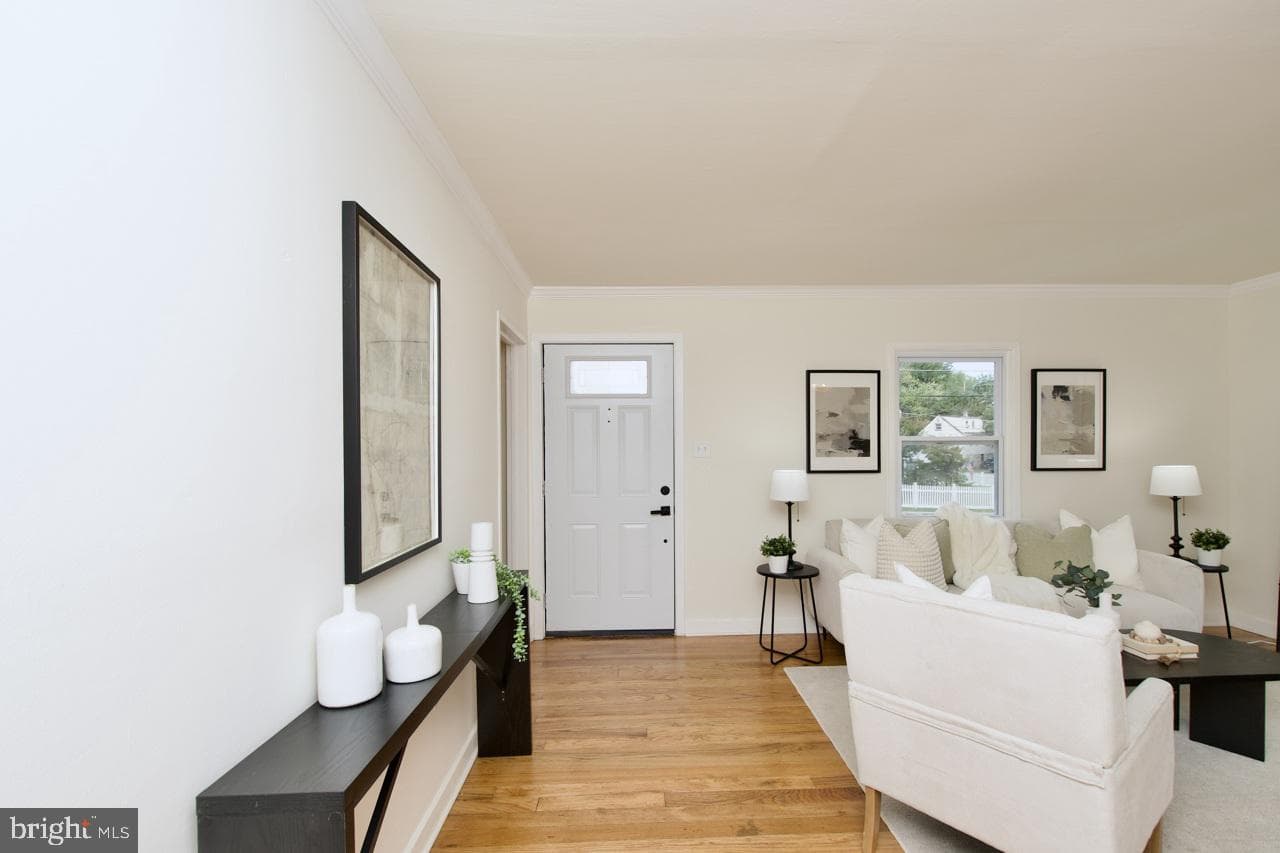 2415 Fairhaven Avenue photo 4