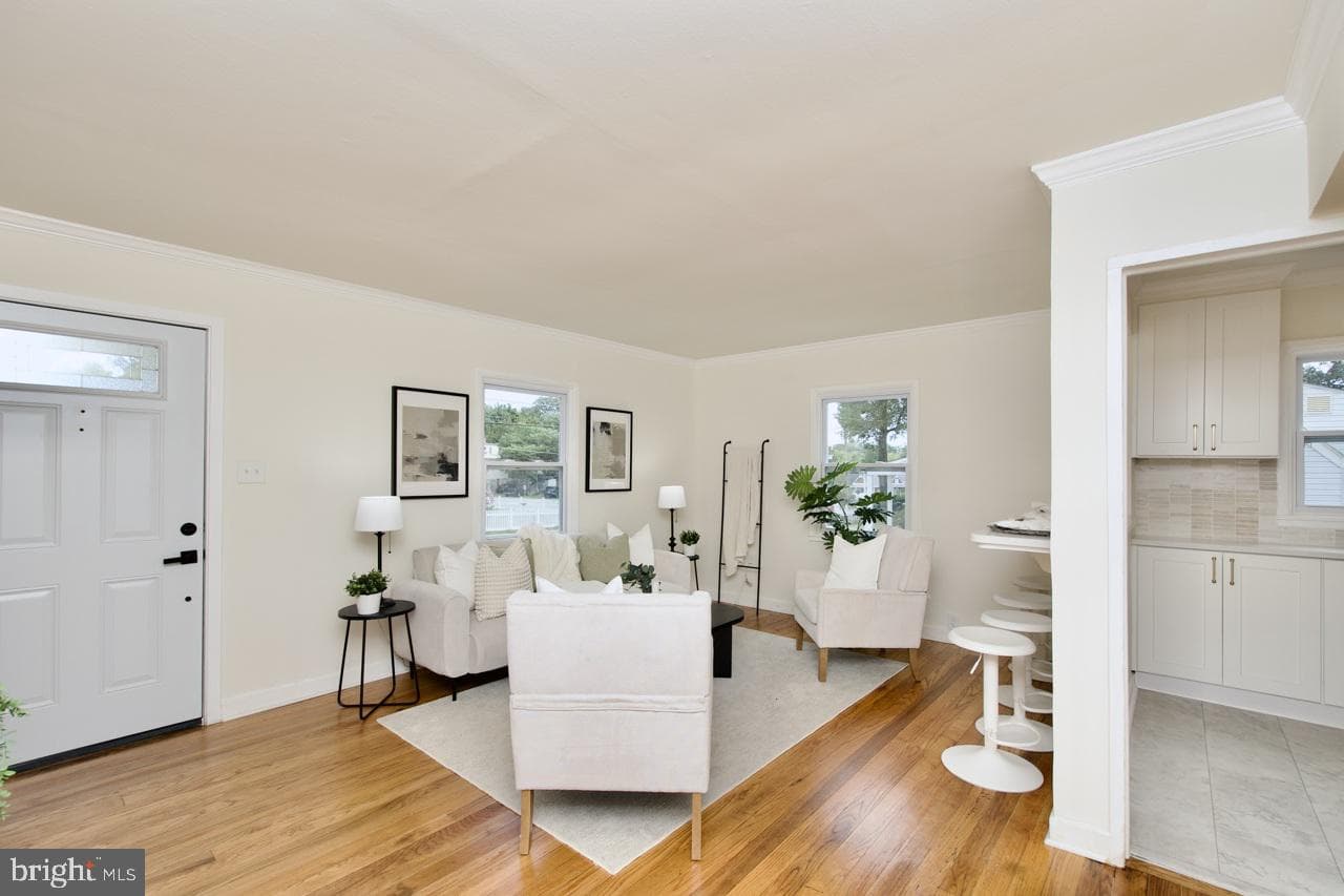 2415 Fairhaven Avenue photo 9