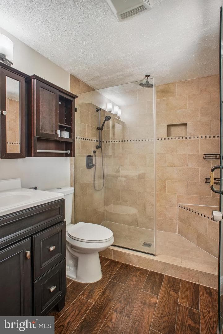 7923 Fitzroy Street photo 22
