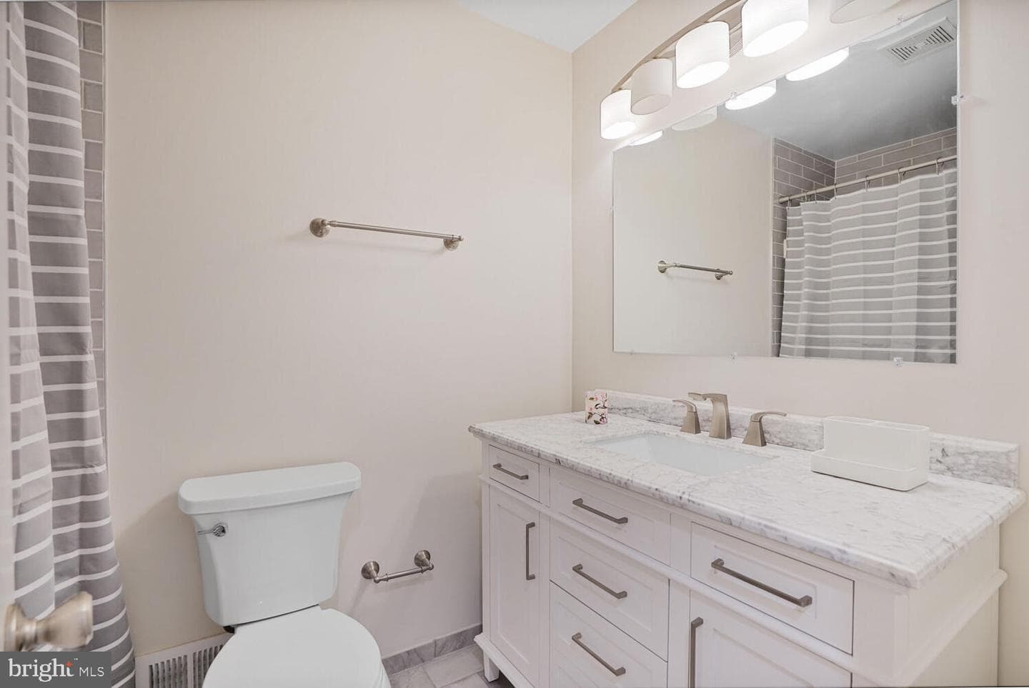 2615 E Meredith Drive photo 30