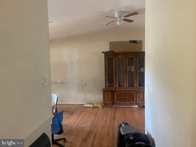 711 Archer Court photo 4