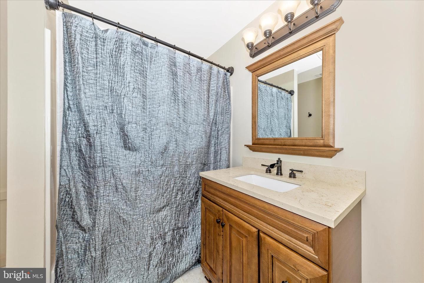 2112 Pimmit Drive photo 19