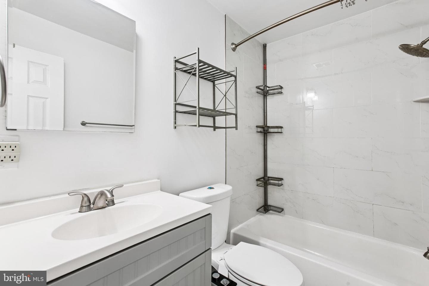 5608 Bloomfield Drive #204 photo 19