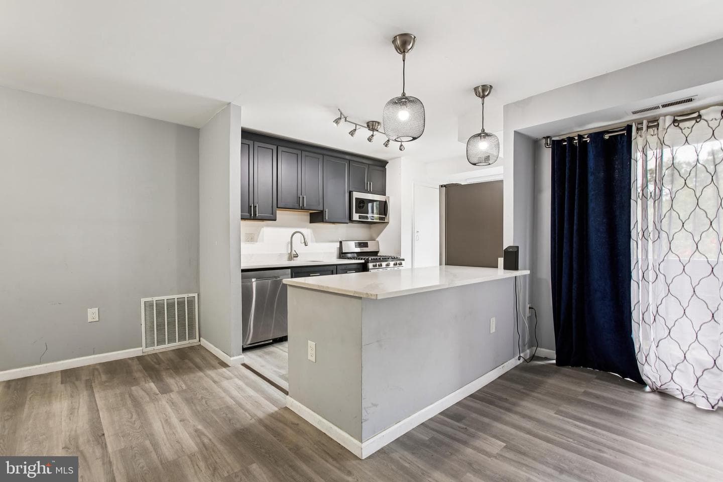 5608 Bloomfield Drive #204 photo 7