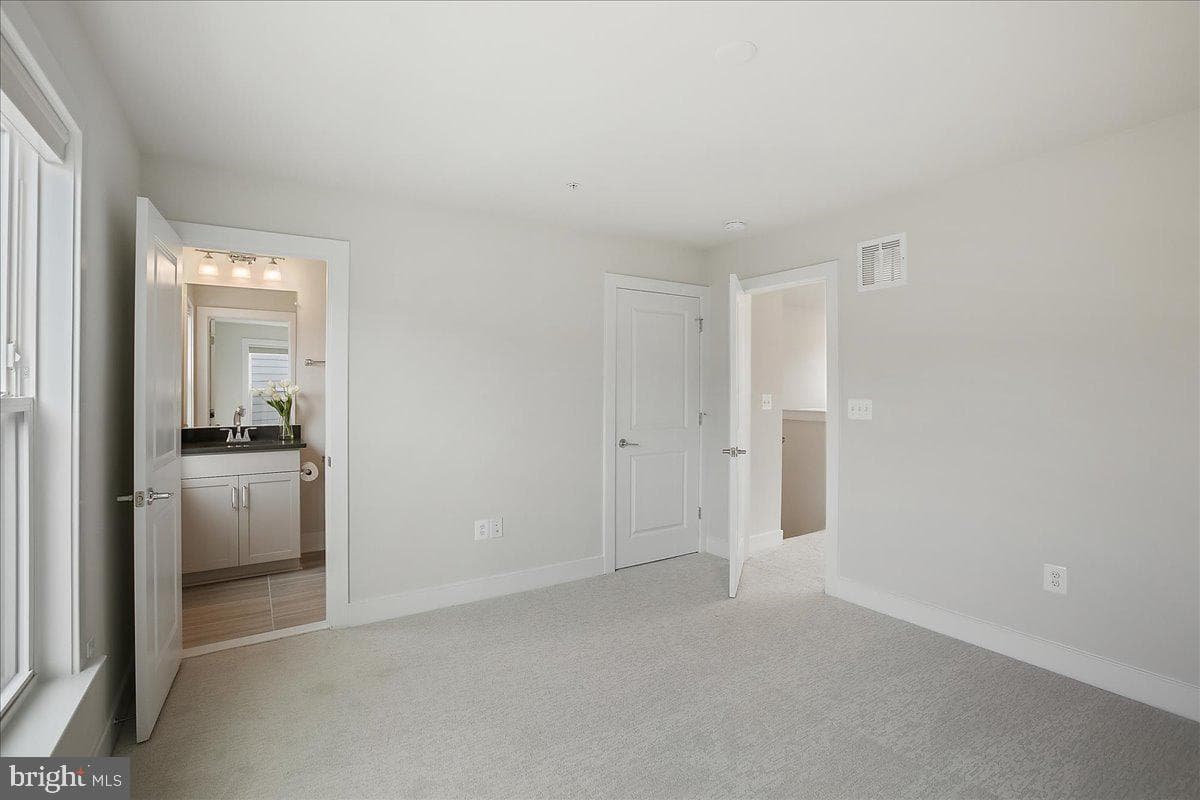 12768 Sunrise Valley Drive photo 29