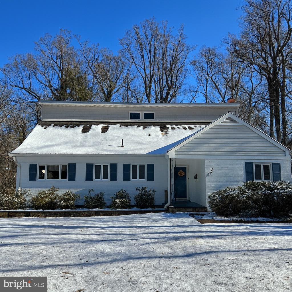 3103 Valley Lane photo 1