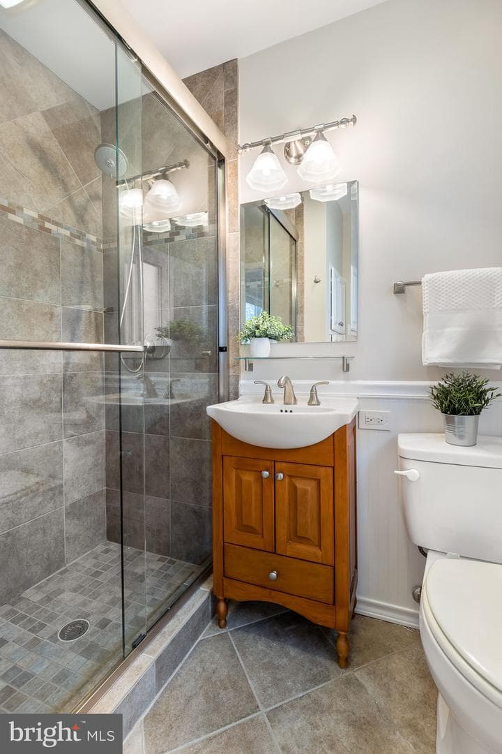 3103 Valley Lane photo 10
