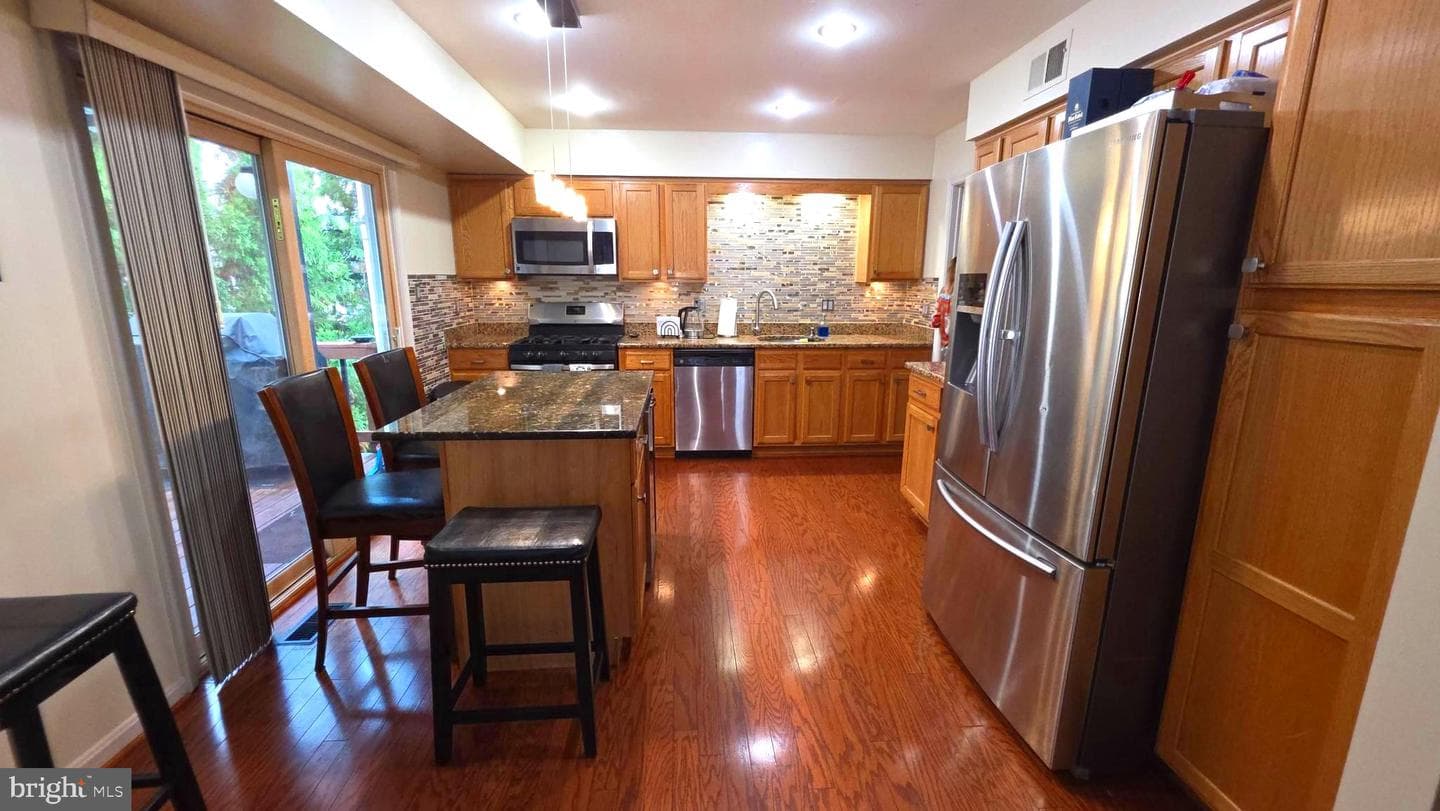 5834 Stone Ridge Drive photo 18