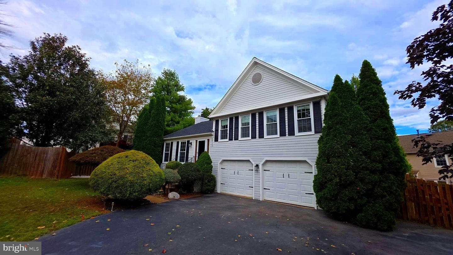 5834 Stone Ridge Drive photo 4